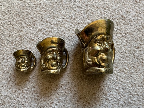 Set vintage brass toby - of,
