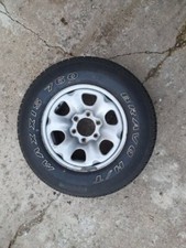 235-70-R16 Nissan Terrano -