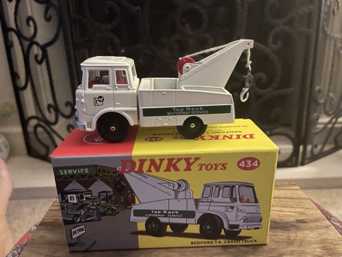 Dinky toys 434 - bedford, t.k