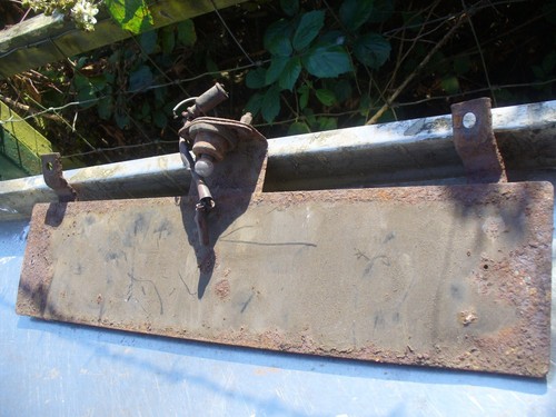 Daimler sp250 numberplate