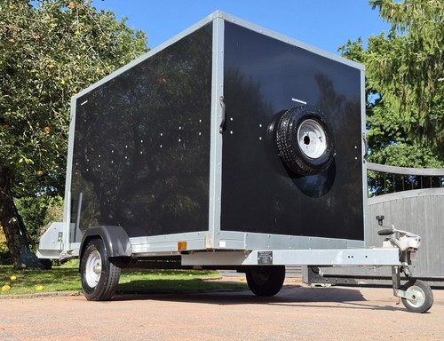 Box trailer tickners car - box,