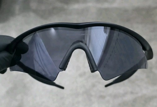 Oakley frame sunglasses - m,