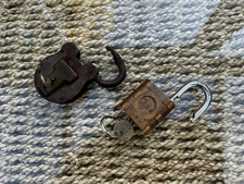 ANTIQUE VINTAGE PAIR OF SMALL SHED/GATE PADLOCKS YALE & SQUIRE 440 USED C/W KEYS