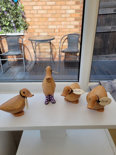 Set carved wooden ducks - 4,