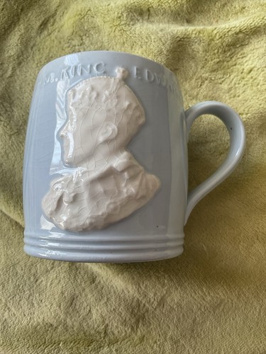 Johnson bros blue and white - johnson,