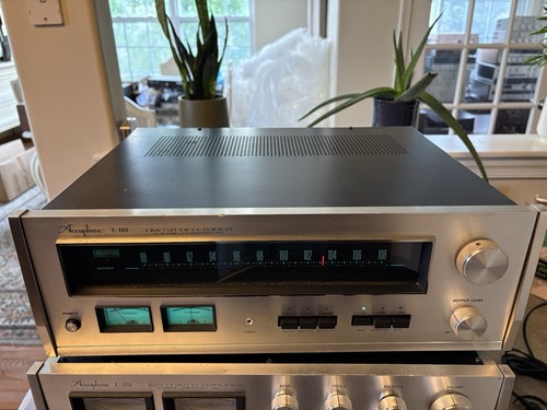 Accuphase 101 tuner one of - tuner,