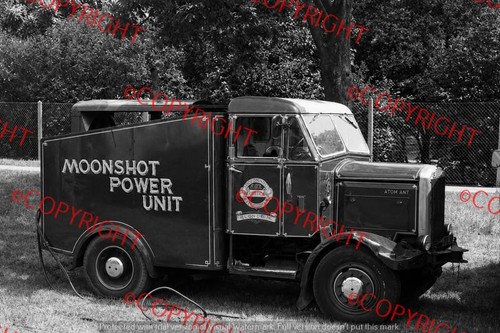 Truck photo funfair showmans - photo,