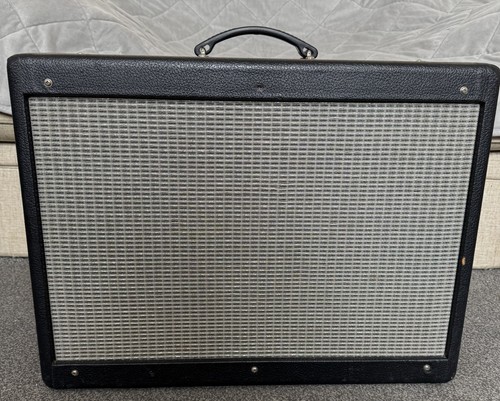 Fender hot rod deluxe guitar - fender,