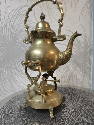 Vintage brass ornate tilt - brass,