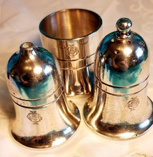 MAPPIN &WEBB SILVER PLATE CRUET SET MONOGRAM 1930S REPL BLUE GLASS 6CM X 4CM