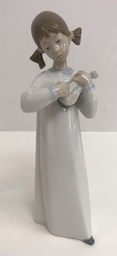 Lladro 4871 girl with guitar - lladro,