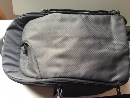 Clean lowepro transit sling - lowepro,