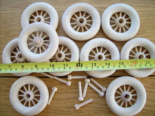 Spoked wooden wheels - 4x,