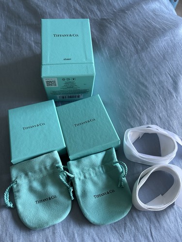 Tiffany perfume box plus - co,