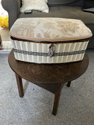 Large vintage sewing box - large,