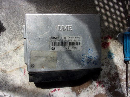 Bmw e36 ecu 1743250 0261203590 - e36,