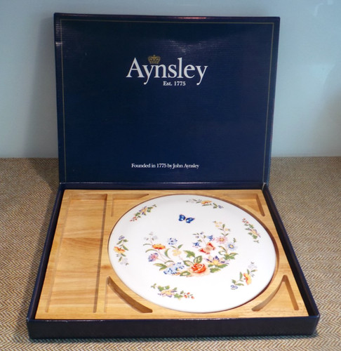 Aynsley cottage garden cake - garden,