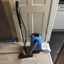 Miele S380 Power 1800W Vacuum Cleaner Blue – Working – New Bag & Filters