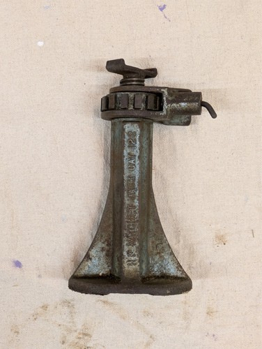 Vintage car screw jack - vintage,