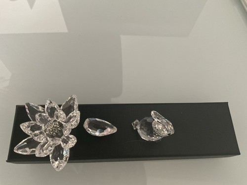 Broken swarovski water lily - broken,