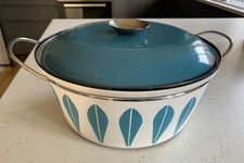 Catherine Holm kitchen Norway Scandinavian turquoise lotus enamel casserole dish