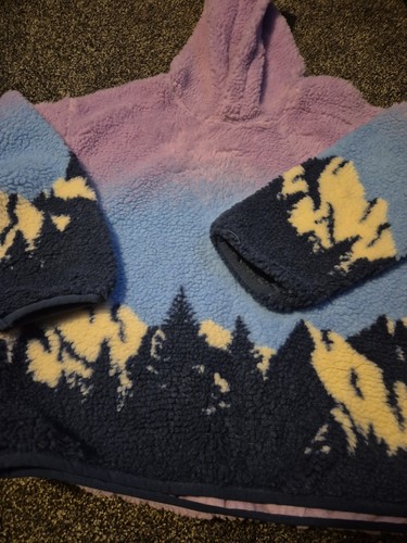 Primark thick hoody - thick, mountain