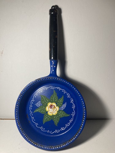 Vintage cast iron - cast, ware