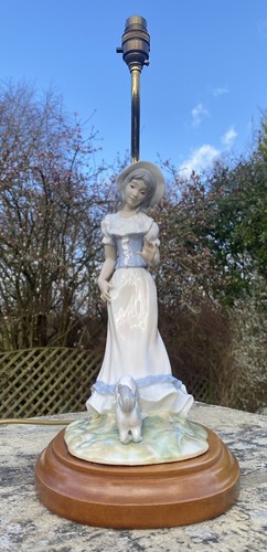 Lladro style figurine - lladro,
