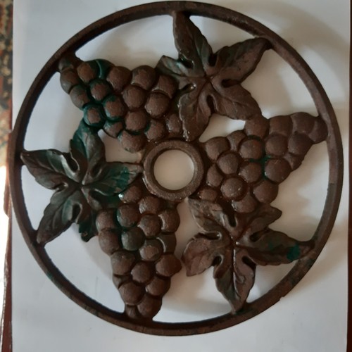 Old vintage trivet cast iron - vintage,
