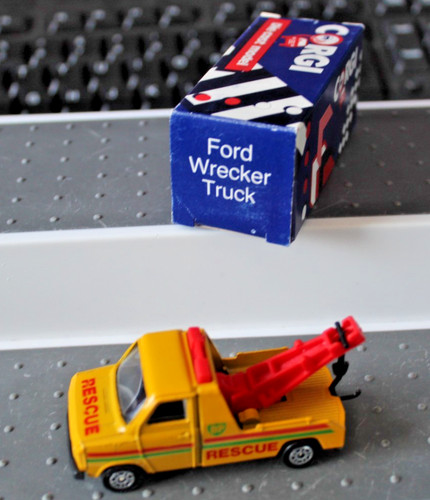 Corgi juniors ford wrecker - corgi,