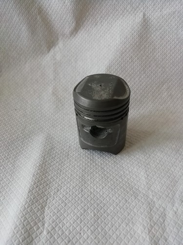 Honda c100 piston 025mm bare - piston,