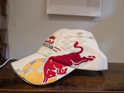Vintage red bull racing - bull,