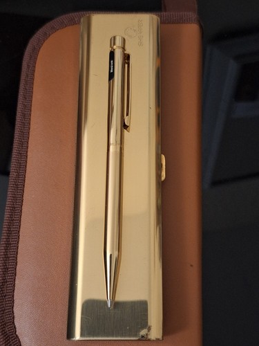 Vintage gold sheaffer pen - gold,