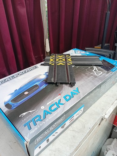 Scalextric track day arc - scalextric,