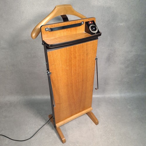 Trouser press valet - press,