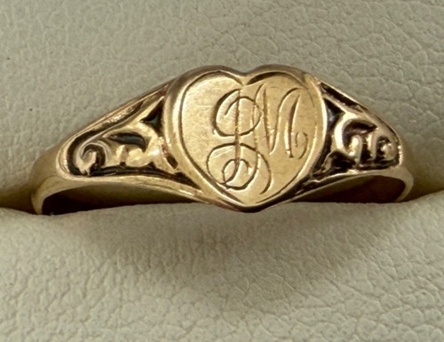 Old vintage 9ct - gold, signet