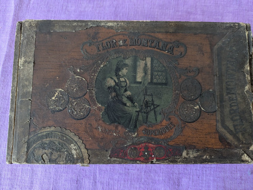 Very old cigar box containing