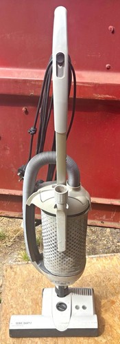 Sebo dart upright vacuum - 2,