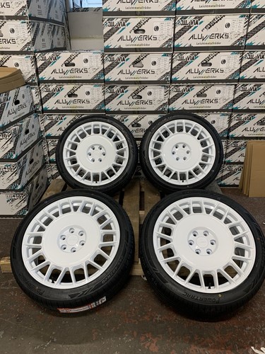 Alloy wheels and tyres - 20”,