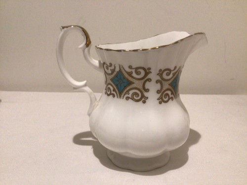 Parrott coronet ware milk - parrott,