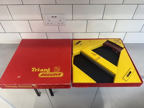 Triang vintage model - triang, railways