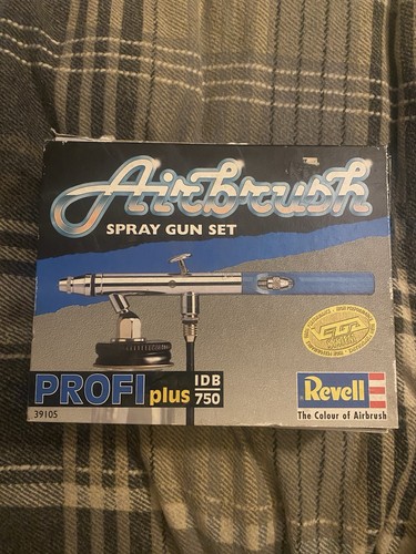 Revell airbrush spray gun - spray,