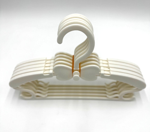 Baby hangers white plastic - hangers,