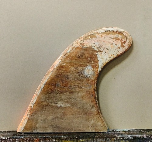 Old surfboard fin - old,