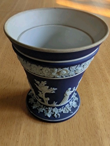 Antique early wedgwood dark - early,