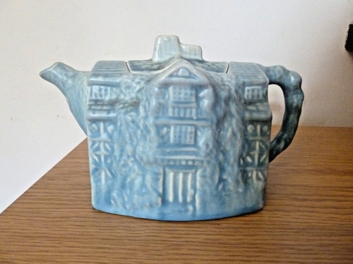 Arthur wood teapot - wood, 'morton