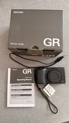 Mint condition ricoh gr iiix - condition,