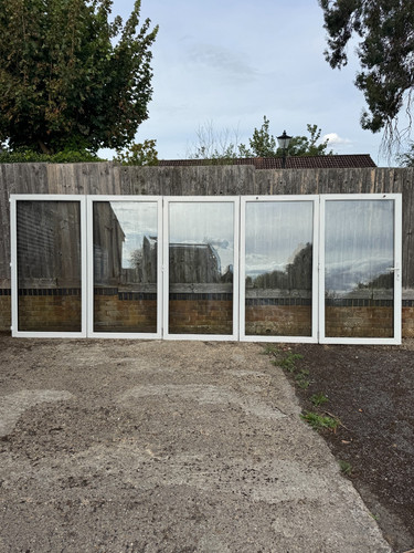 White aluminium bifolding - aluminium,
