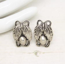 Vintage Floral Art Nouveau