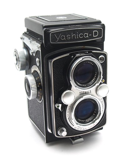 Yashica 6x6cm 120 tlr camera - d,